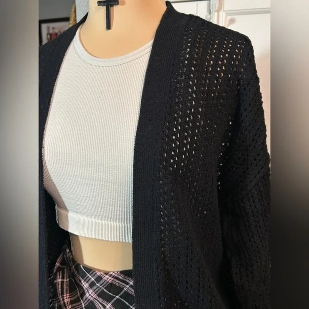 XSmall Old Navy Black Crocheted Cardigan Quarter Sleeves‎ Winter Fall - Picture 12 of 12